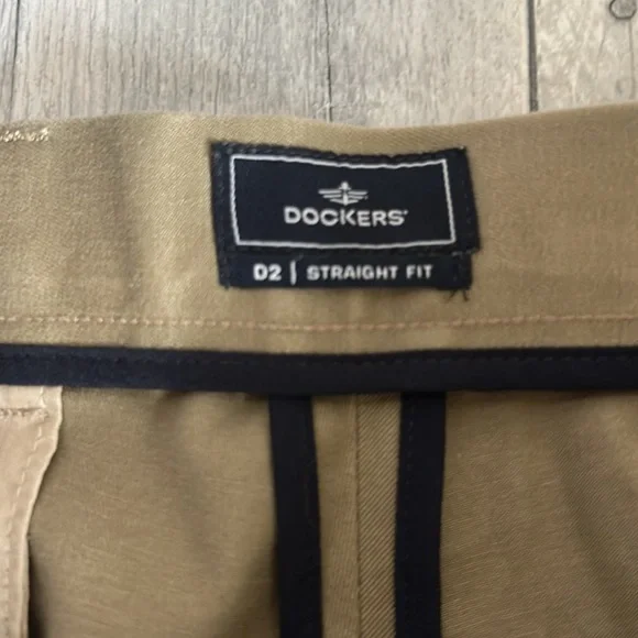 NWT Dockers Straight Fit Polished Khaki 36X30 - Picture 5 of 7